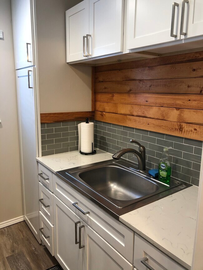 Building Photo - 312 Jagoe St