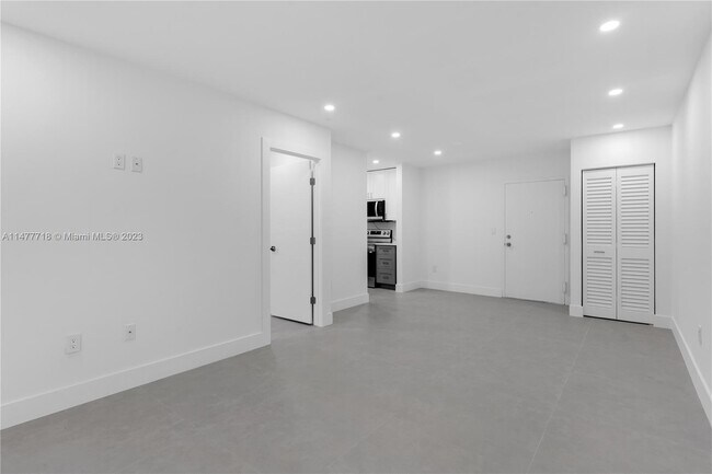 Foto del edificio - 4705 NW 7th St