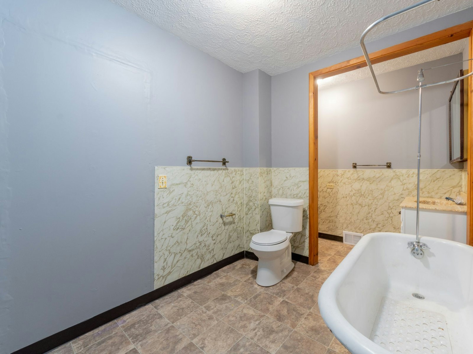 5814 Prosser Ave Cleveland, OH 44103 – photo 5