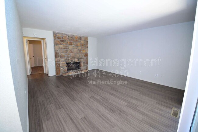 Foto del edificio - 6012 S Quincy Ave