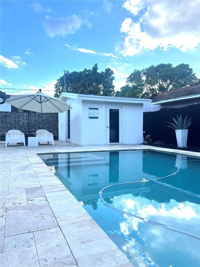 Foto del edificio - 1700 SW 16th Ter