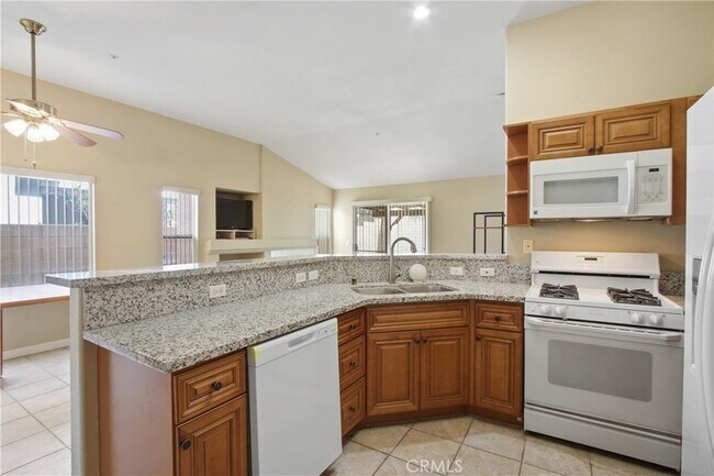 Foto del edificio - 5621 Grand Prix Ct