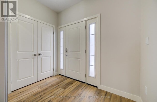 Photo du bâtiment - 33 Second Ave.