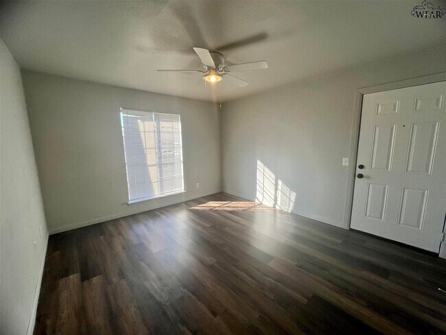 Foto del edificio - 1509 Trigg Ln