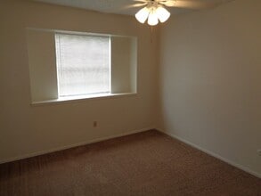Building Photo - 9530 Magnolia Ridge Dr