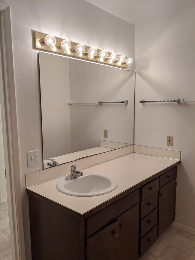 Foto del edificio - 5123 24th Ave NE