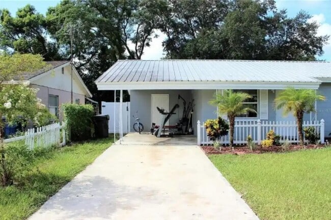 Building Photo - 15144 Jeanie Ln