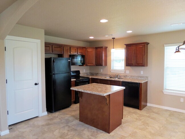 Building Photo - 3 Bedroom 2 bath in Prairie Grove, Arkansas!!