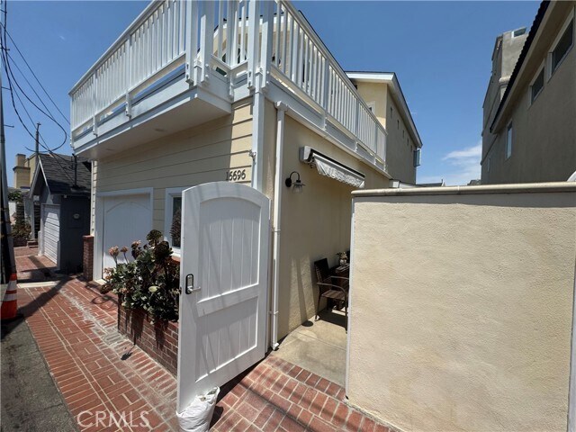 Foto del edificio - 16696 Bayview Dr