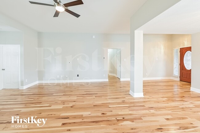 Building Photo - 10364 Stone Gate Dr
