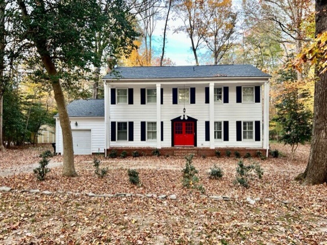 Foto principal - 100 Greenwood Dr