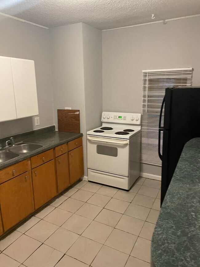 Foto del edificio - 2619 Sunny Acres Dr N