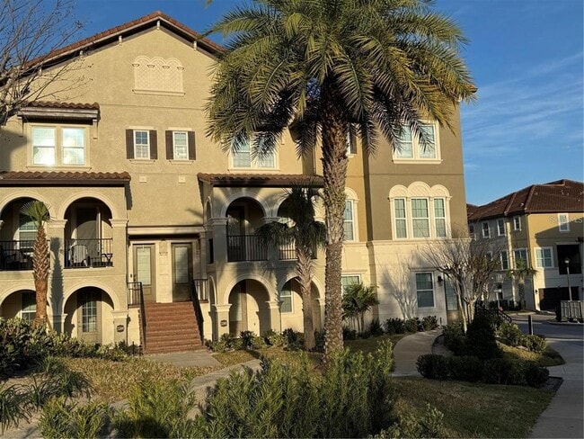 Building Photo - 2205 Lobelia Dr