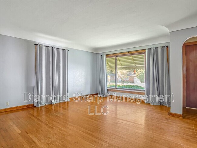 Foto del edificio - 1622 West Blvd