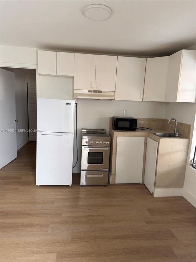 Building Photo - 2920 SW 79th Ave