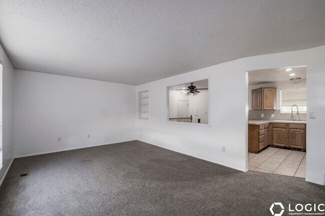 Building Photo - 4247 S 2450 W