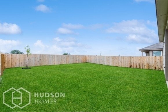 Foto del edificio - NEW CONSTRUCTION! 1256 Treehouse Ln, New B...