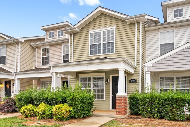 Foto del edificio - Updated Townhome near Tennova Hospital