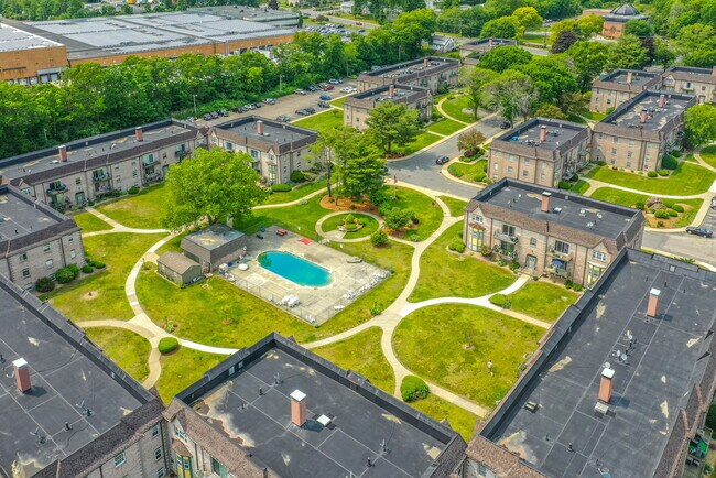Foto del edificio - 114 Oak Ln