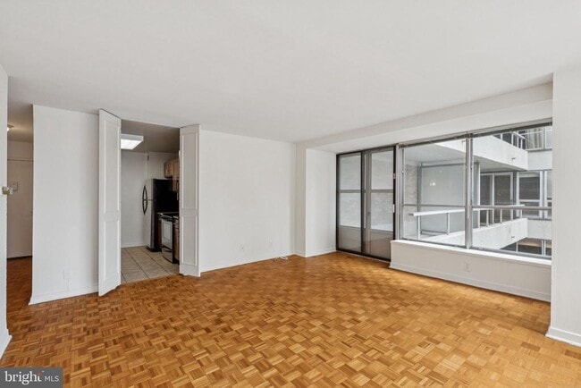 Building Photo - 224-30 W Rittenhouse Square