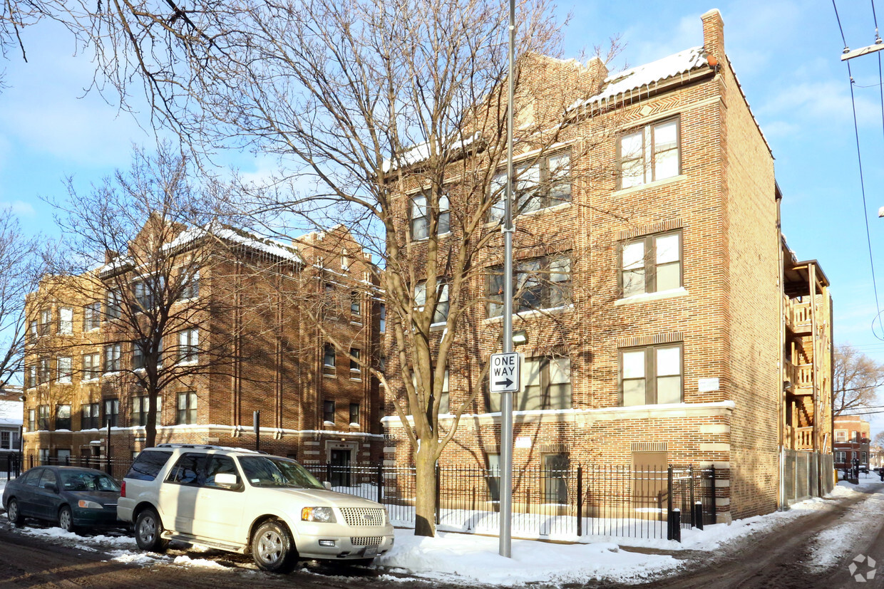 Primary Photo - Jorge Hernandez Apartments