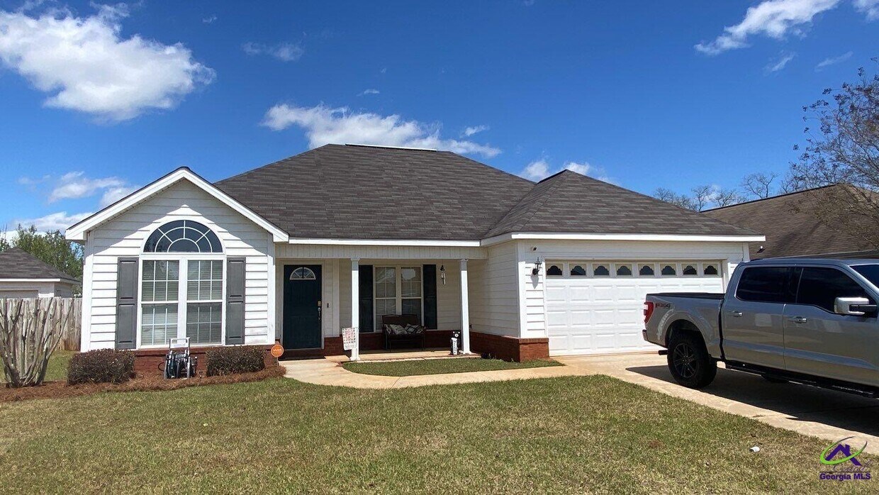 Foto principal - 102 Melvina Dr