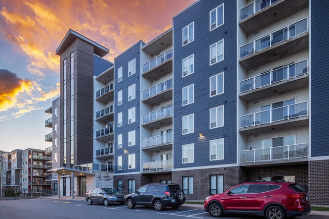 Photo du bâtiment - The Ashton Apartments