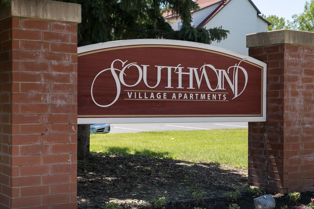 Southwind Village 15025 Greenhaven Dr Burnsville, MN