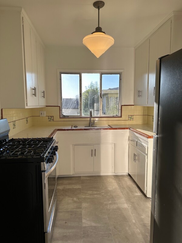 Building Photo - 4700 Los Feliz Blvd