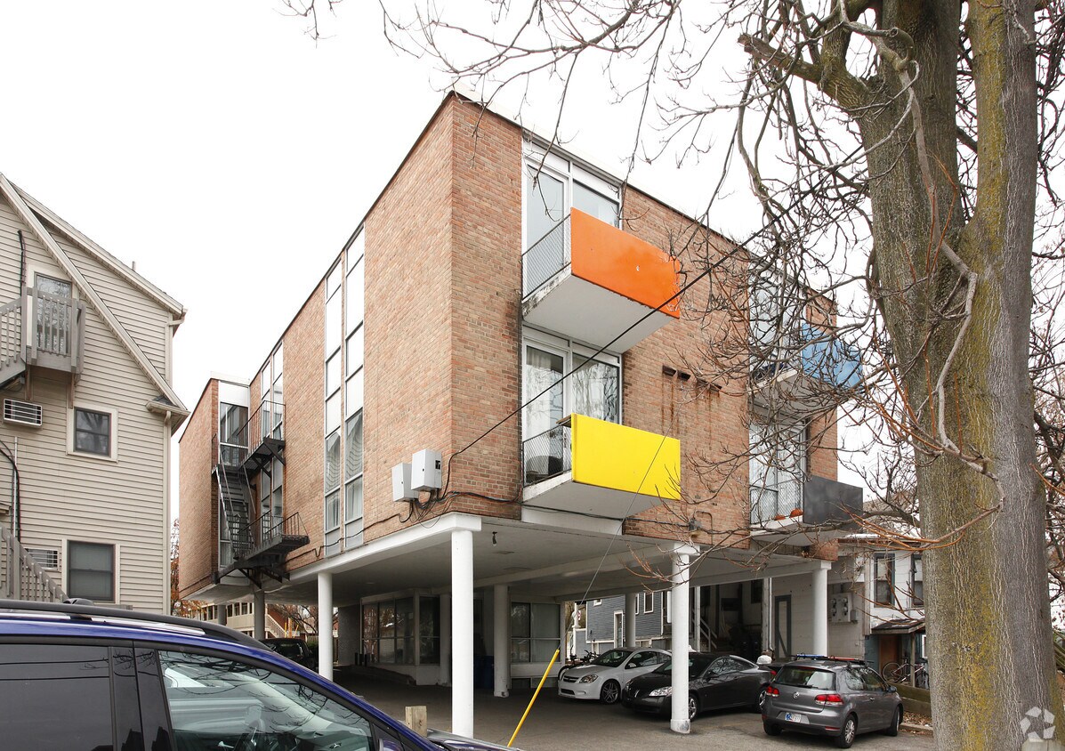 Foto del edificio - 1336 Geddes Ave
