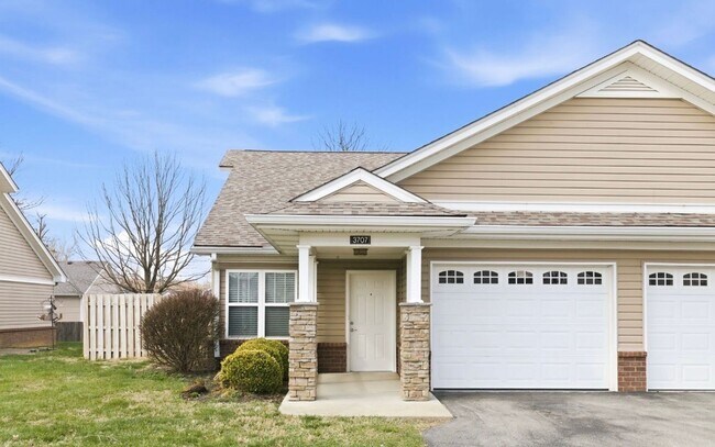 Foto del edificio - 2BR/2BA Patio Home for Rent w/Garage in Okolona!