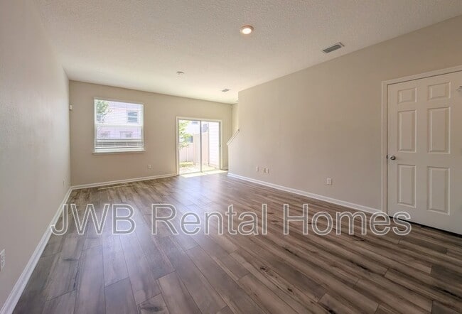 Building Photo - 9850 Fiddleback Ln