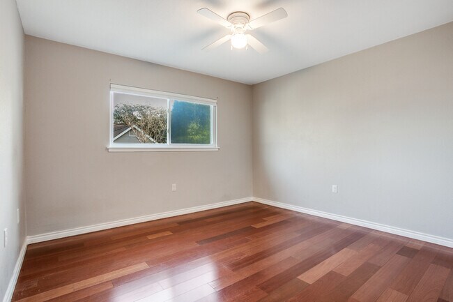 Foto del edificio - 13910 Thebes Cir