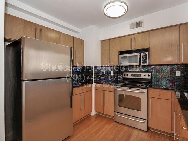 Foto del edificio - 227 N Dotger Ave