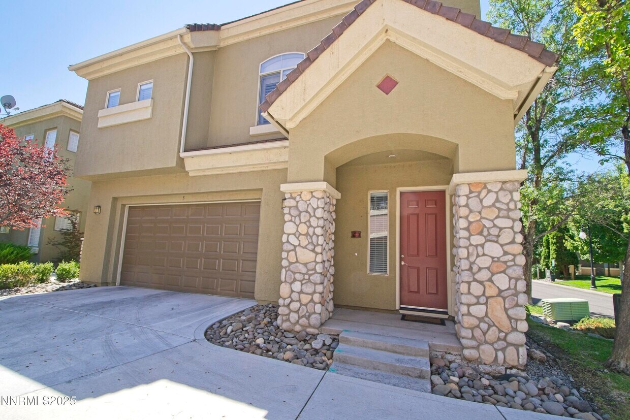 Foto principal - 9900 Wilbur May Pkwy
