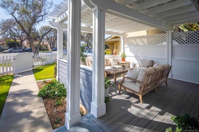 Photo - 950 Olive Ave House