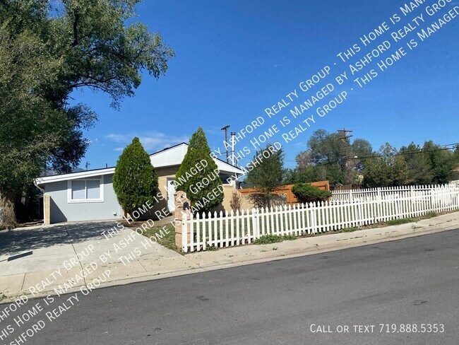 Photo - 102 Amherst St House