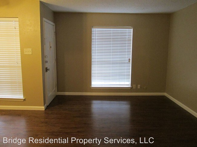 Foto del edificio - 5504 Birchman Ave