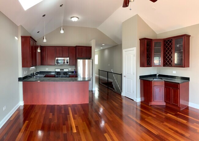Foto del edificio - 4644 W 63rd St