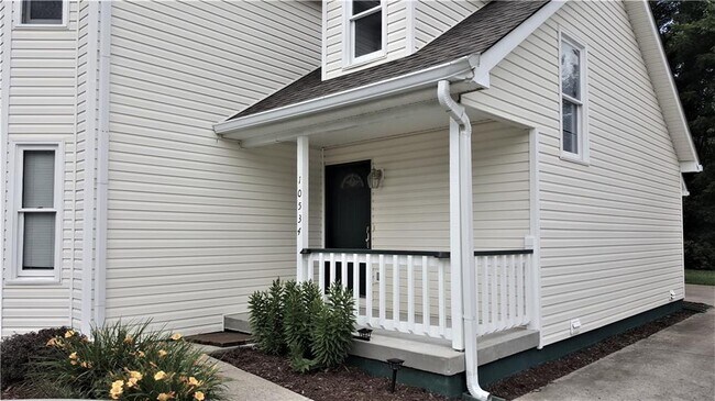 Building Photo - 10534 Cornell Ave