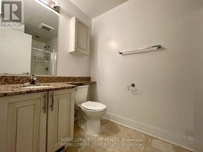 Building Photo - 234 Rideau St