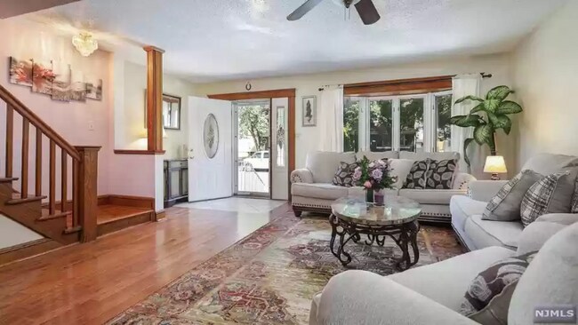 Building Photo - 277 Union Ave