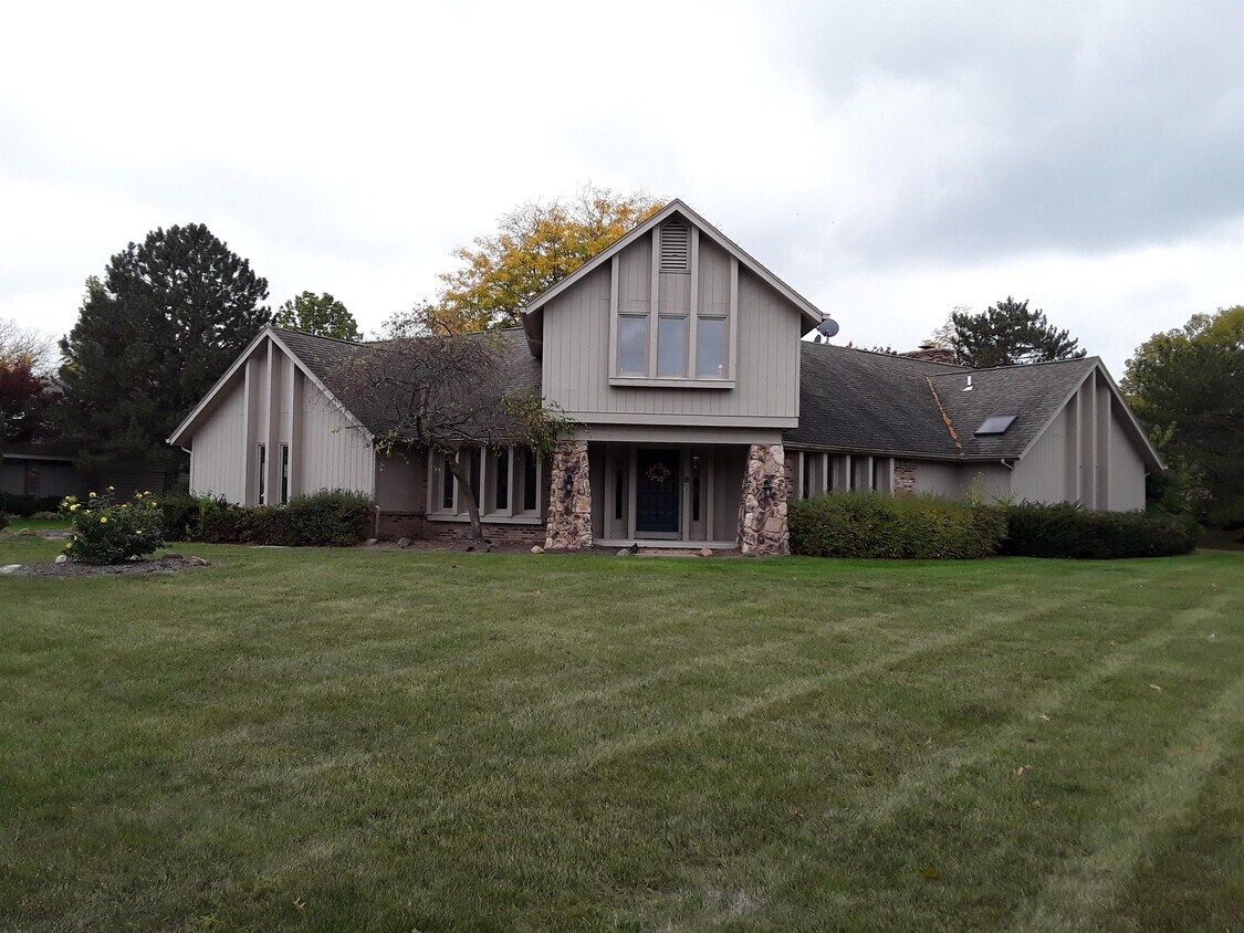 Primary Photo - 29497 Belmont Lake Rd