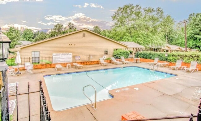 Building Photo - UPDATED & REMODELED 1 BED / 1 BATH CONDO IN SOUGHT-AFTER LOCATION!