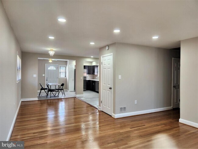 Building Photo - 3521 Brightseat Rd