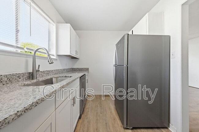 Foto del edificio - 327 Sycamore Ave