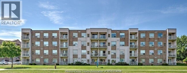 Building Photo - 8275 Wyandotte St E