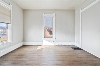 Building Photo - 2104 College St