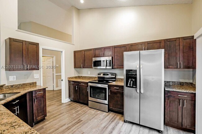 Foto del edificio - 6821 NW 28th Pl