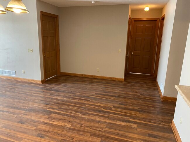 Foto del edificio - 10251 Marblewing Rd